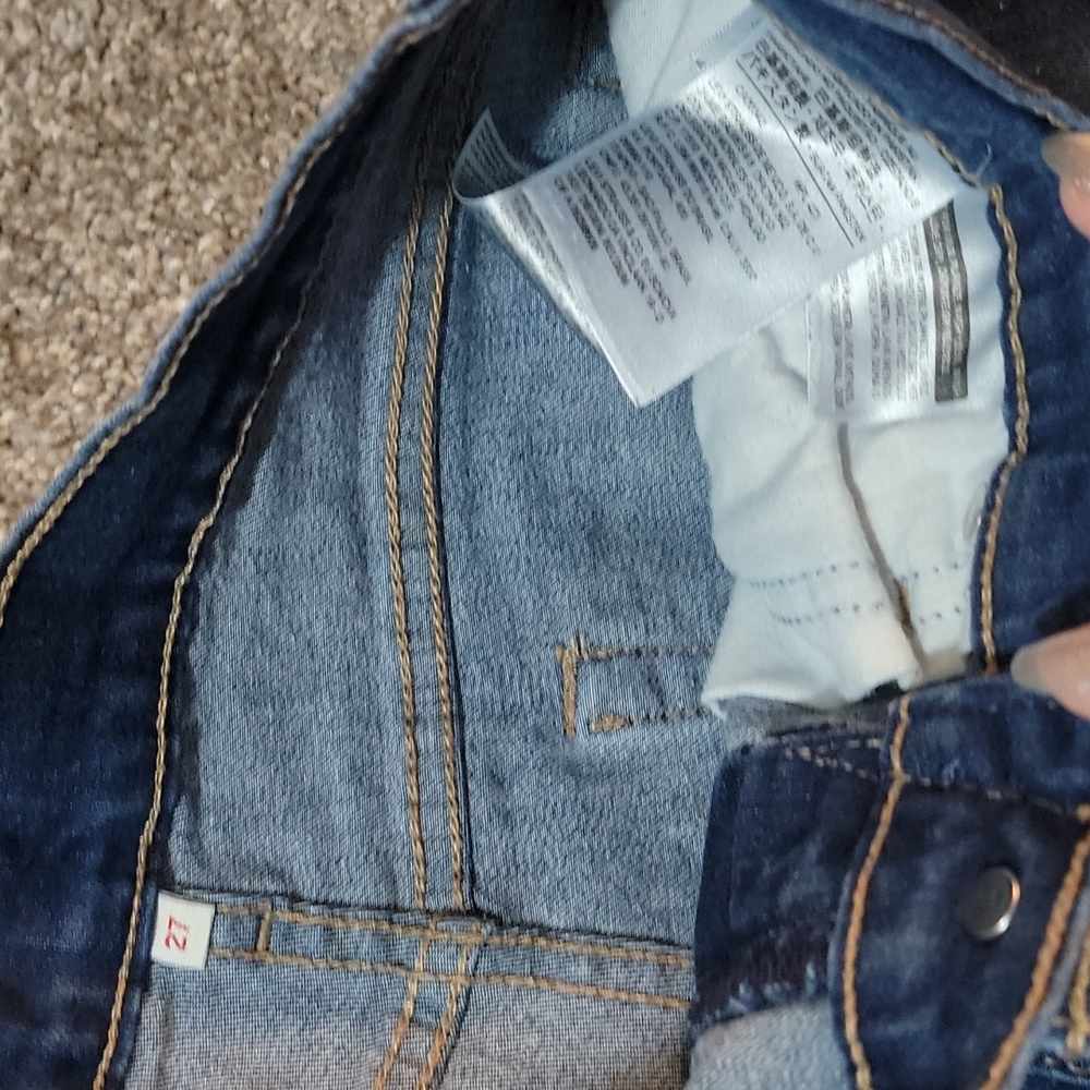 Levi's Shorts - Picture 4 of 4